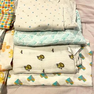 Lot of 8 baby muslin swaddle blankets